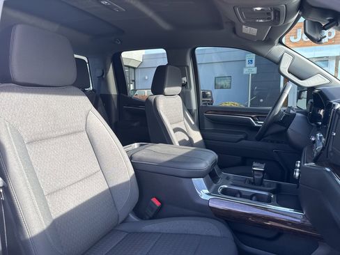 Used 2023 GMC Sierra 1500 Elevation image 29