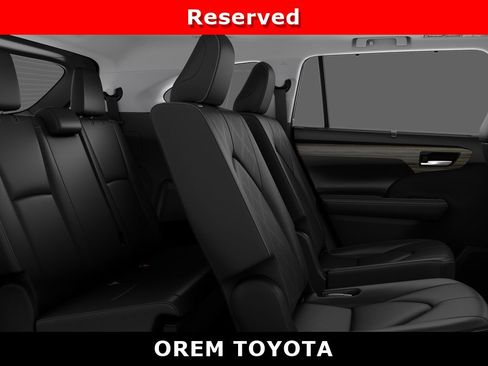 New 2026 Toyota Highlander Platinum AWD/4WD image 21