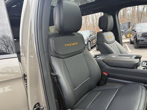 New 2026 Ford Expedition Tremor image 24