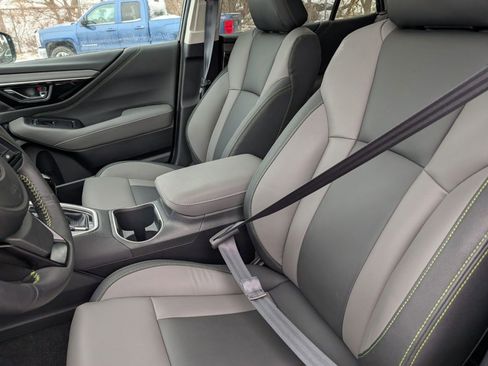 Used 2025 Subaru Outback Onyx Edition image 19