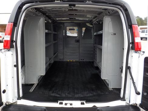 Used 2020 Chevrolet Express 2500 w/ Driver Convenience Package image 19