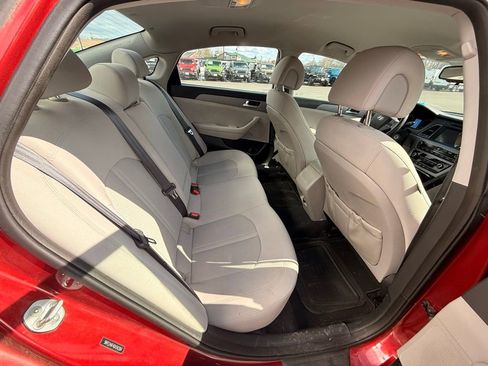 Used 2016 Hyundai Sonata SE image 13