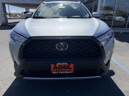 Used 2022 Toyota Corolla Cross LE image 2