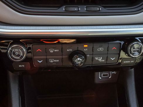 New 2026 Jeep Compass Limited AWD/4WD image 17