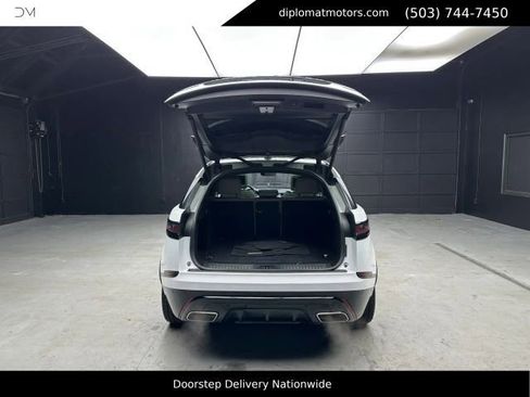 Used 2018 Land Rover Range Rover Velar R-Dynamic SE AWD/4WD image 45