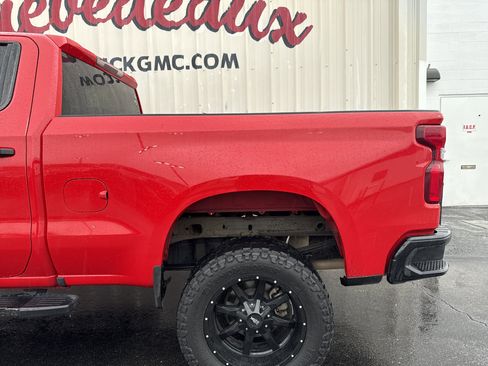 Used 2019 Chevrolet Silverado 1500 Custom Trail Boss w/ Custom Convenience Package image 2