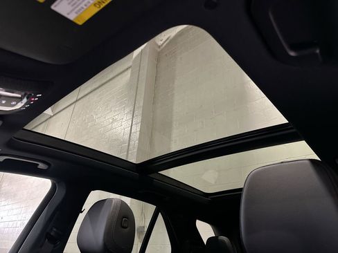 Used 2025 Mercedes-Benz GLE 350 4MATIC image 11