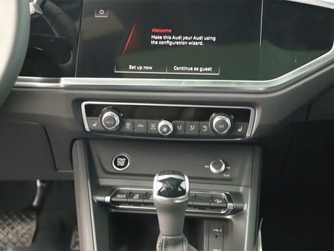 New 2025 Audi Q3 2.0T Premium image 20