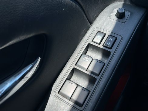 Used 2025 Nissan Frontier Pro-X RWD image 11
