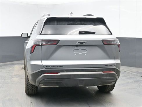 Used 2025 Chevrolet Equinox ACTIV w/ Safety and Technology Package image 13