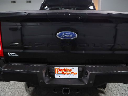 Used 2023 Ford F250 Lariat w/ Sport Appearance Package image 8