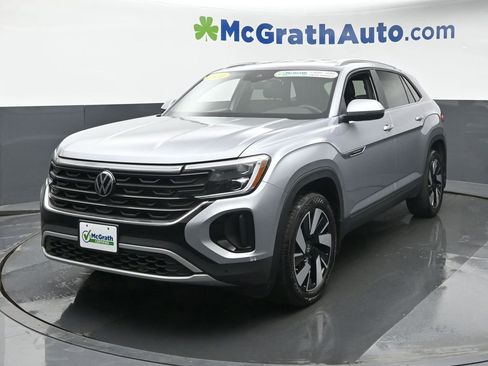 Used 2024 Volkswagen Atlas Cross Sport SE image 20