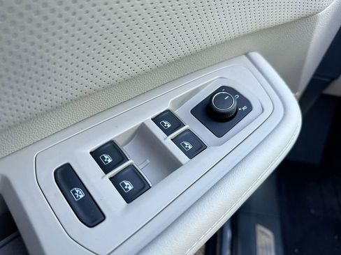 New 2025 Volkswagen Atlas SE image 40