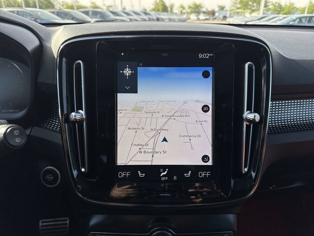 Used 2020 Volvo XC40 T5 R-Design w/ Protection Package AWD/4WD image 14
