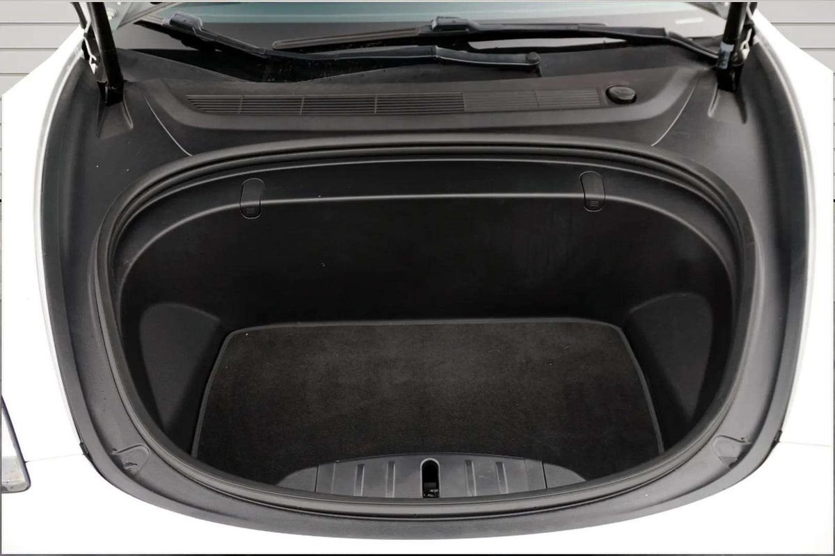 Used 2018 Tesla Model 3 Long Range AWD/4WD image 11