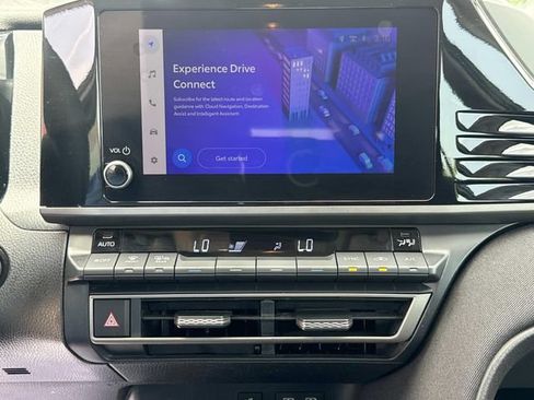 Used 2025 Toyota Camry LE FWD image 30