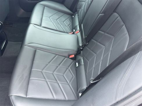 Used 2024 BMW i5 eDrive40i image 44