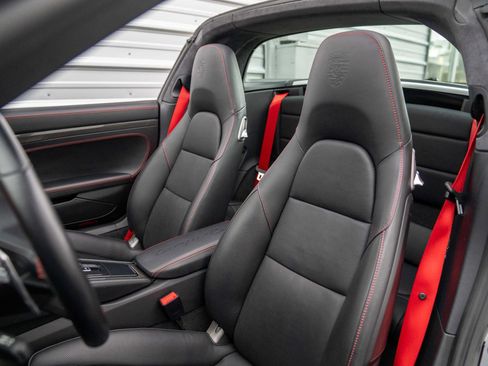 Used 2018 Porsche 911 Targa 4S image 12