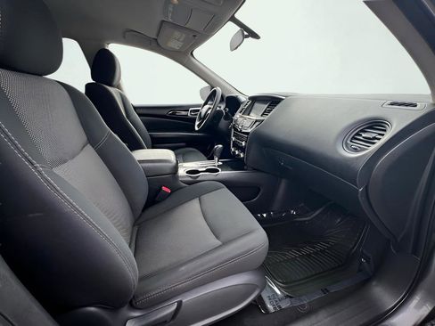 Used 2019 Nissan Pathfinder S image 28