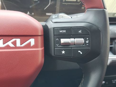Certified 2025 Kia K4 GT-Line w/ GT-Line Premium Package FWD image 29