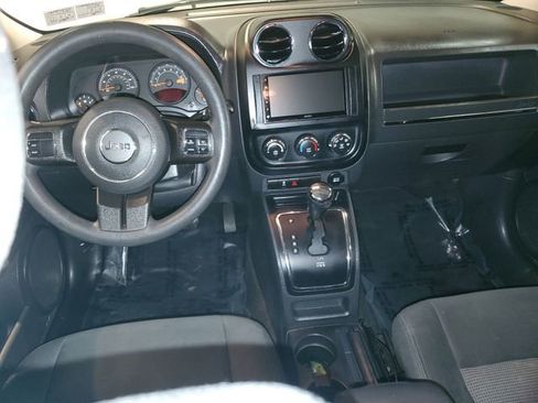 Used 2014 Jeep Patriot Sport image 15