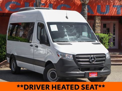 Used 2024 Mercedes-Benz Sprinter 2500 image 2