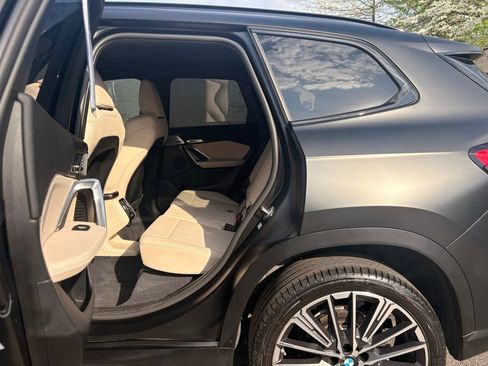 Used 2025 BMW X1 xDrive28i w/ Technology Package AWD/4WD image 17