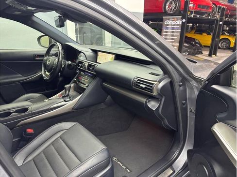 Used 2017 Lexus IS 200t F Sport w/ F Sport Package RWD image 21