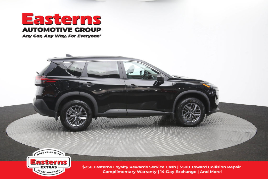 Used 2023 Nissan Rogue S AWD/4WD image 44