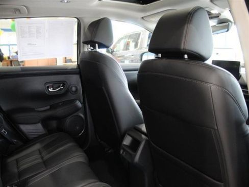 Used 2024 Honda HR-V EX-L image 17