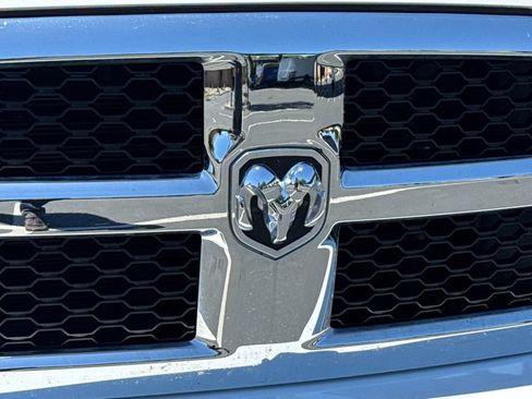 Used 2021 RAM 1500 Classic SLT RWD image 8