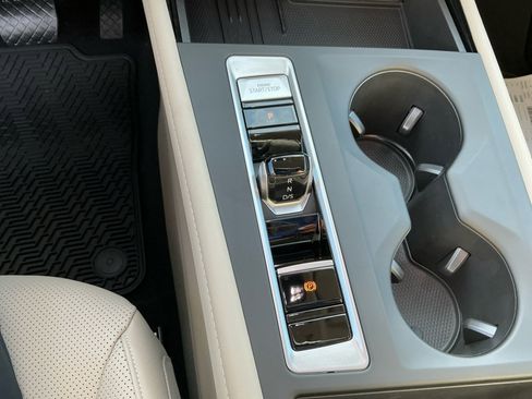 New 2026 Volkswagen Atlas SE image 19