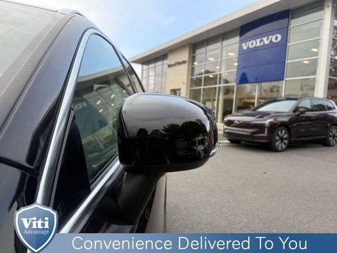 Certified 2023 Volvo XC60 B5 Ultimate image 11