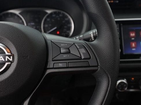 New 2025 Nissan Kicks Play S image 26
