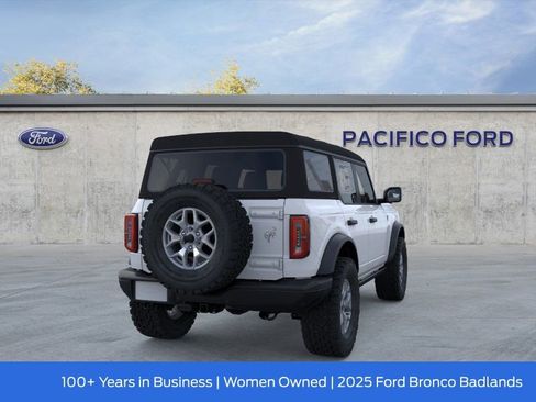 New 2025 Ford Bronco Badlands image 10