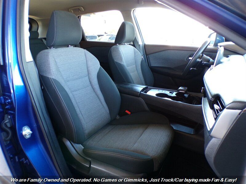 Used 2021 Nissan Rogue SV FWD image 28