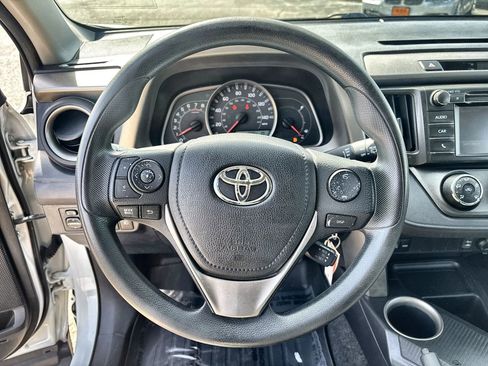 Used 2015 Toyota RAV4 LE image 11