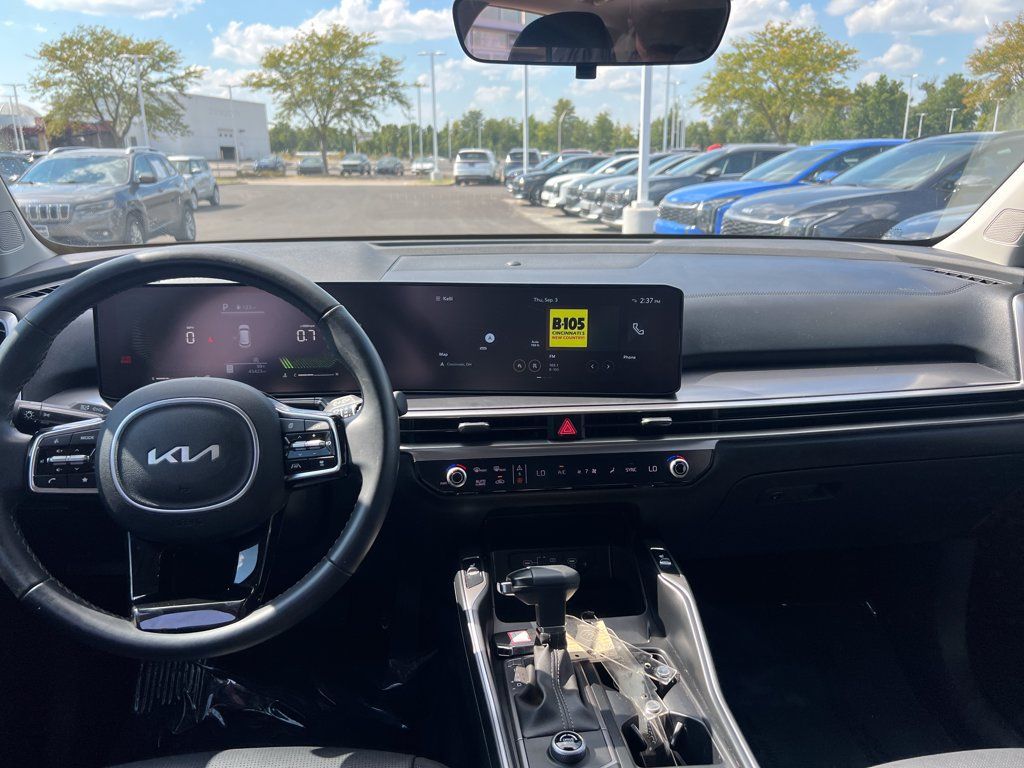 Certified 2024 Kia Sorento S w/ Panoramic Sunroof Package FWD image 13