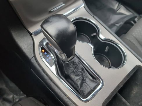 Used 2020 Jeep Grand Cherokee Laredo w/ 18" Wheel & 8.4" Radio Group image 30