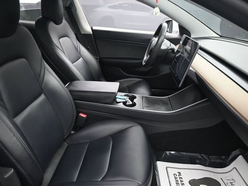 Used 2019 Tesla Model 3 Long Range image 37