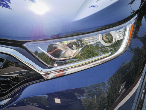 Used 2020 Honda CR-V LX image 6