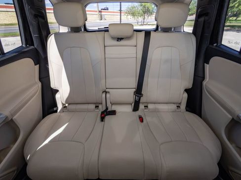 Used 2022 Mercedes-Benz GLB 250 image 17