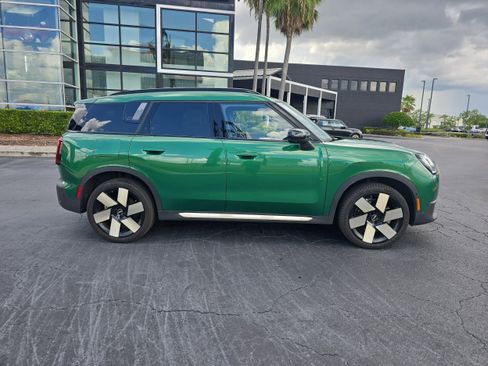 Used 2025 MINI Cooper Countryman S w/ Comfort Package Max image 5