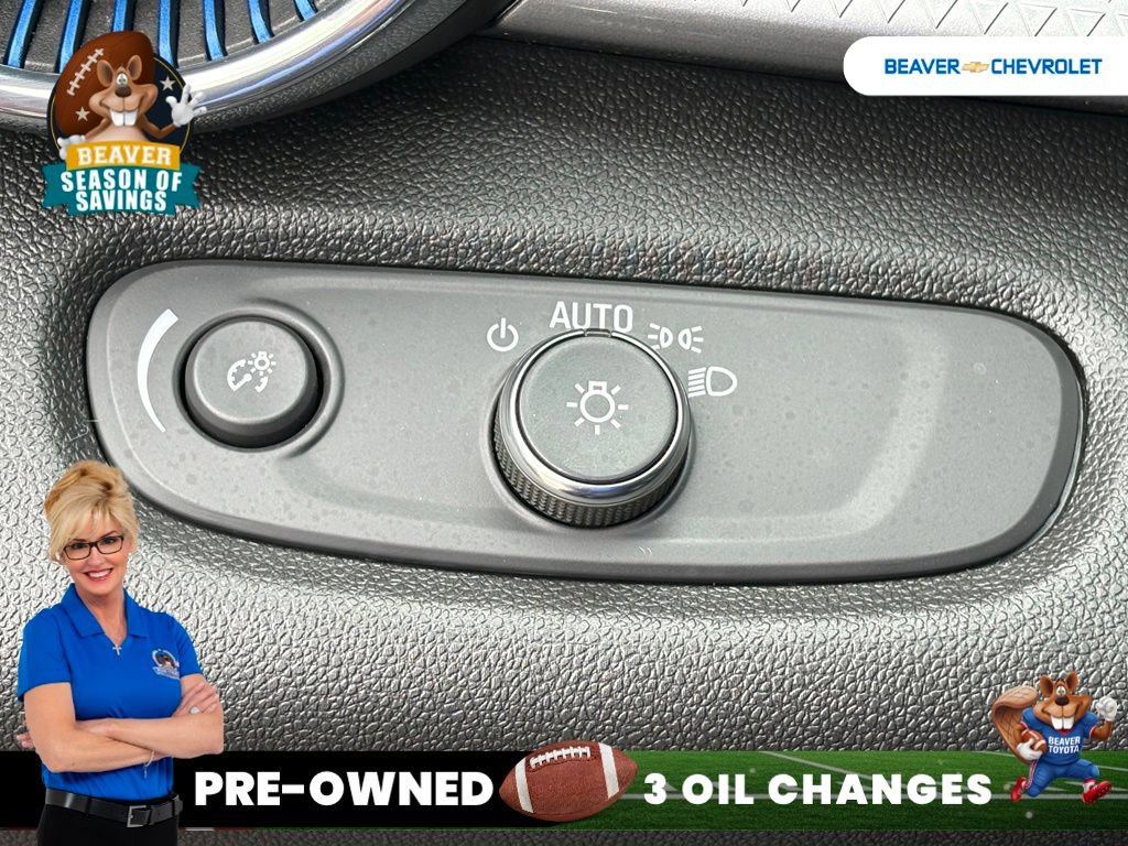 Used 2025 Chevrolet Trax LT FWD image 34