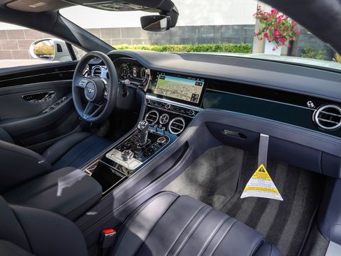 Used 2026 Bentley Continental GT AWD/4WD image 4