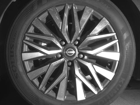 Used 2025 Nissan Altima 2.5 SV image 12