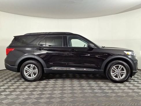 Used 2023 Ford Explorer XLT w/ Equipment Group 202A AWD/4WD image 10