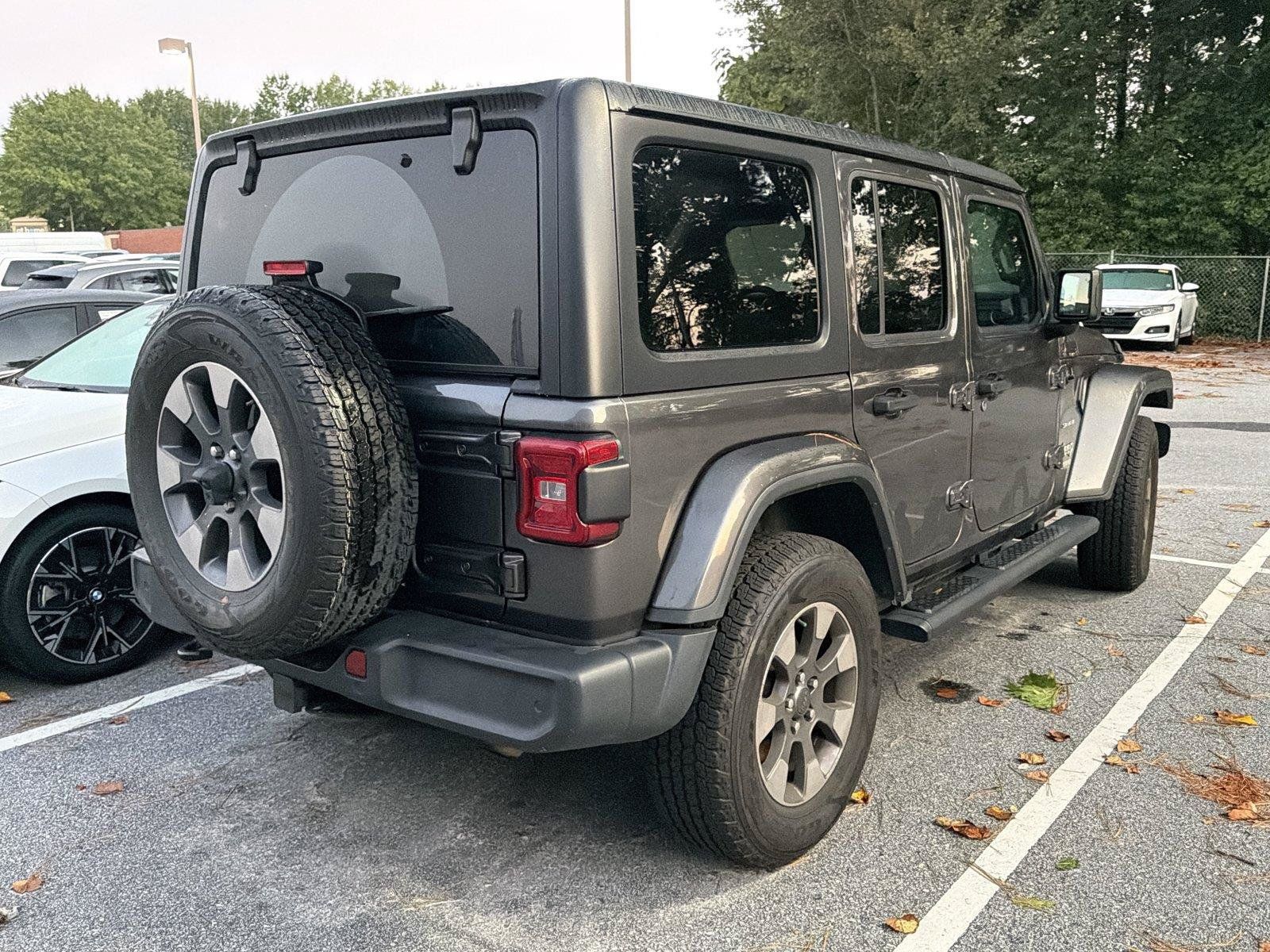 Used 2021 Jeep Wrangler Unlimited Sahara w/ Uconnect 4C Nav & Sound Group AWD/4WD image 4
