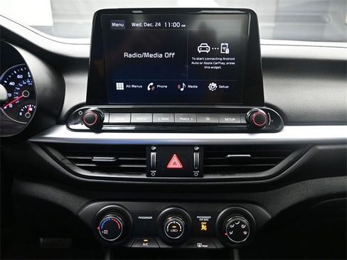 Used 2024 Kia Forte LXS image 11