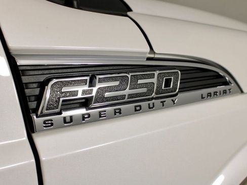 Used 2011 Ford F250 Lariat image 11